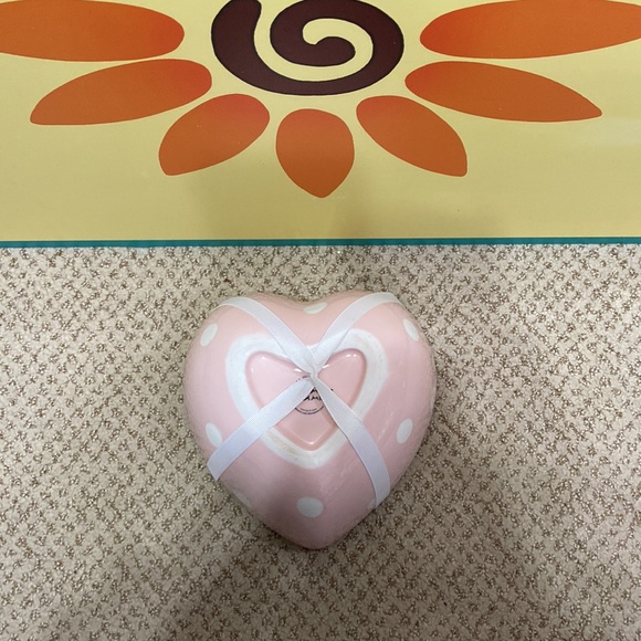 Terramoto Ceramic HEART Shaped Bowls - Picture 7 of 8